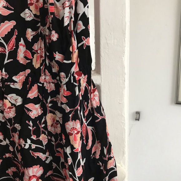 Mini floral halter dress - Picture 3 of 7